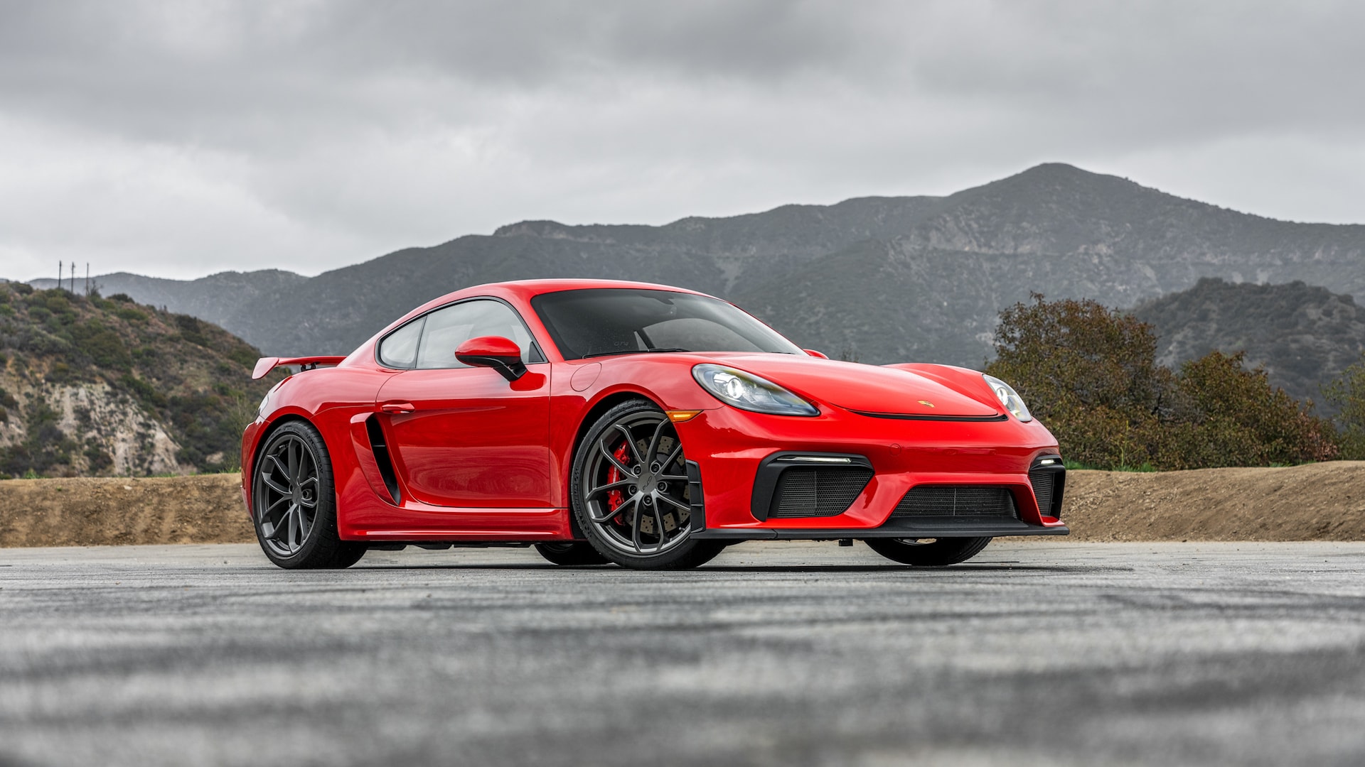 Porsche GT4 718
