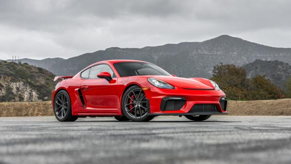 Porsche GT4 718